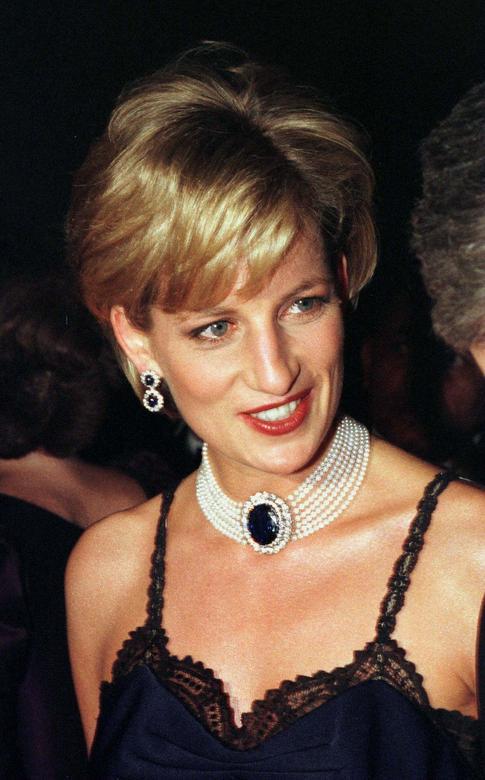 Photo Gallery Remembering Princess Diana Her Life In Photos