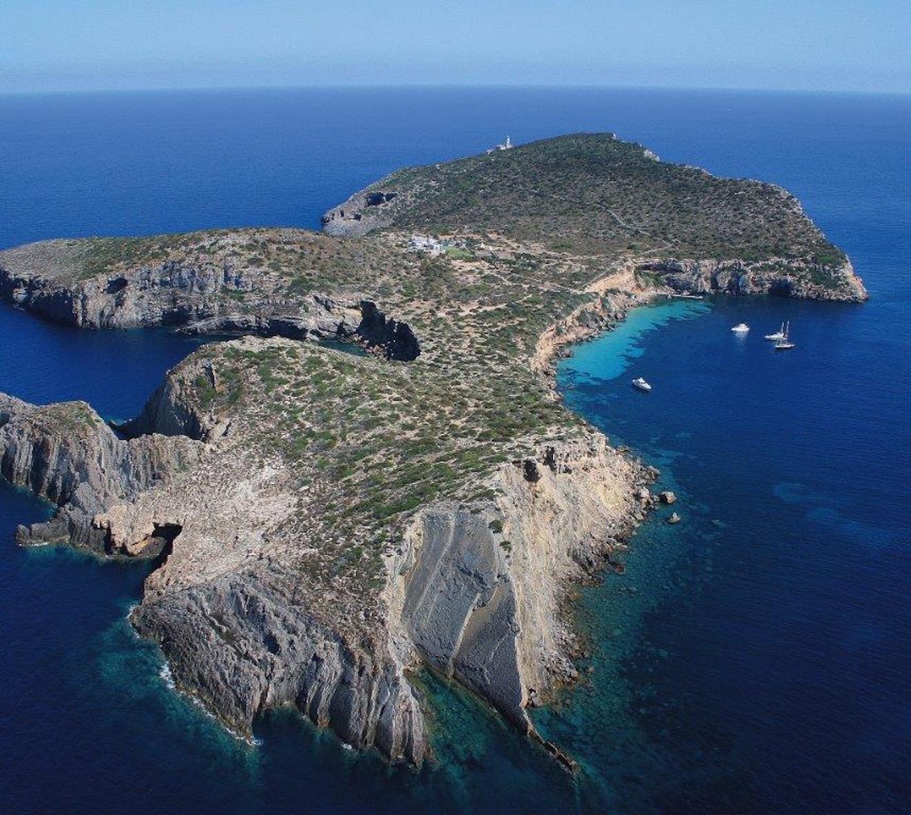 Остров Ивиса (Балеарские острова, Испания).